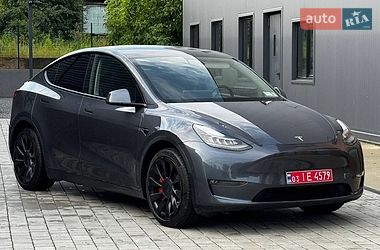 Tesla Model Y  2021