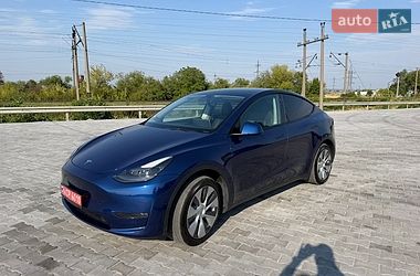 Tesla Model Y  2023