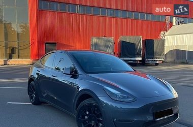 Tesla Model Y  2023