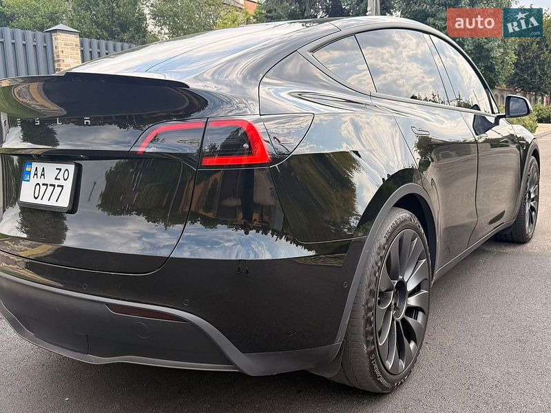 Внедорожник / Кроссовер Tesla Model Y 2020 в Киеве