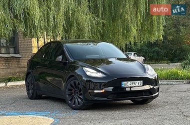 Tesla Model Y  2020