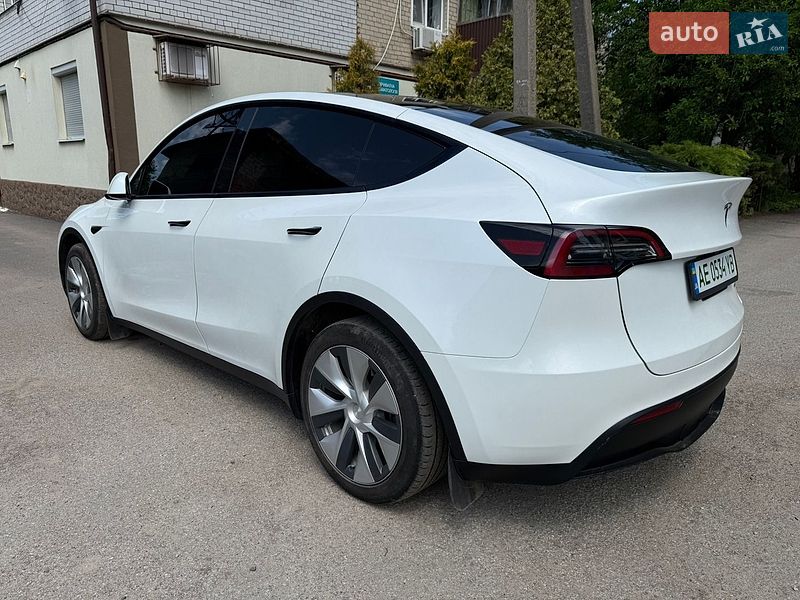 Внедорожник / Кроссовер Tesla Model Y 2024 в Днепре