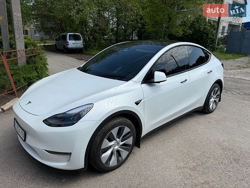 Внедорожник / Кроссовер Tesla Model Y 2024 в Днепре