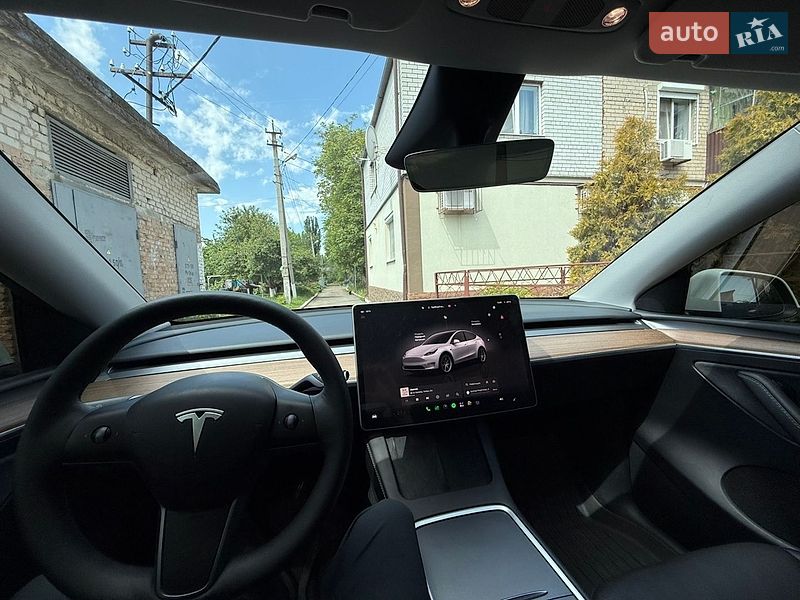 Внедорожник / Кроссовер Tesla Model Y 2024 в Днепре