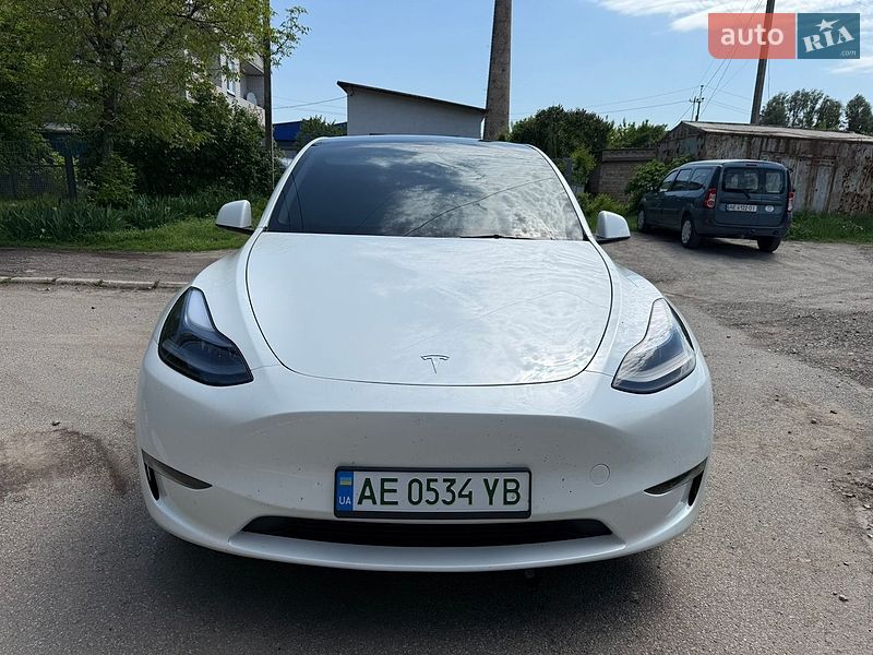 Внедорожник / Кроссовер Tesla Model Y 2024 в Днепре
