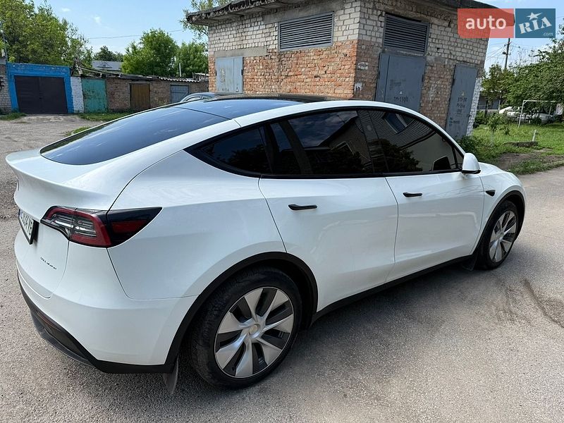 Внедорожник / Кроссовер Tesla Model Y 2024 в Днепре