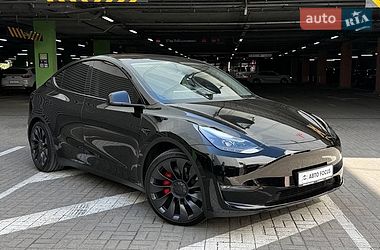 Tesla Model Y  2023