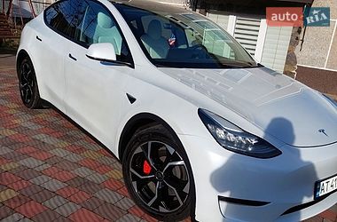 Tesla Model Y  2020