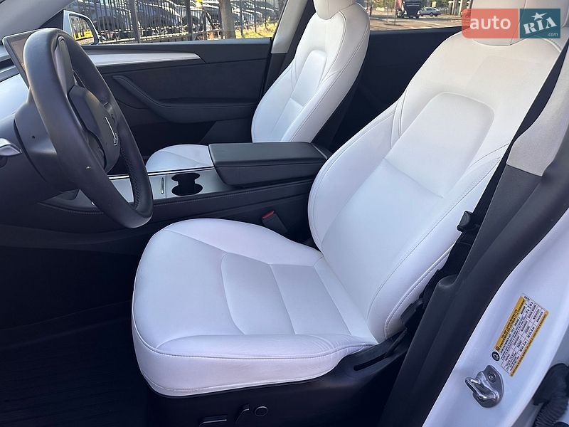 Позашляховик / Кросовер Tesla Model Y 2022 в Києві