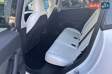 Позашляховик / Кросовер Tesla Model Y 2022 в Києві