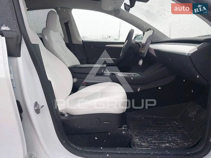 Позашляховик / Кросовер Tesla Model Y 2022 в Києві