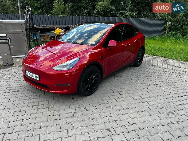 Tesla Model Y 2021