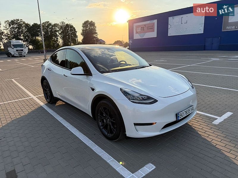 Внедорожник / Кроссовер Tesla Model Y 2022 в Тернополе фото 17 Внедорожник / Кроссовер Tesla Model Y 2022 в Тернополе