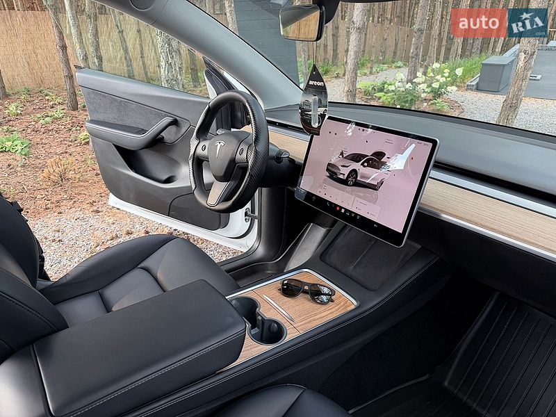 Внедорожник / Кроссовер Tesla Model Y 2022 в Тернополе фото 35 Внедорожник / Кроссовер Tesla Model Y 2022 в Тернополе