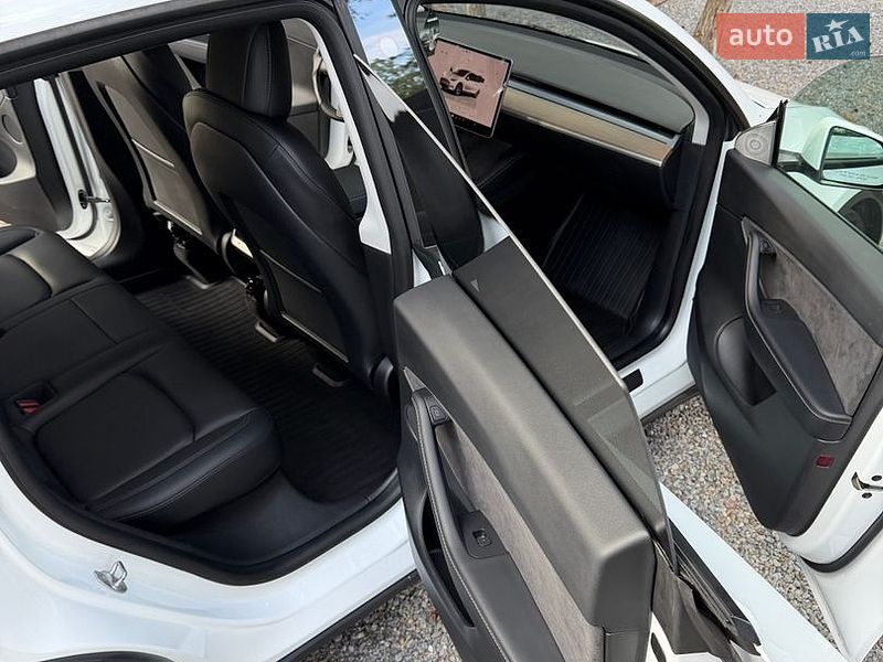 Внедорожник / Кроссовер Tesla Model Y 2022 в Тернополе фото 58 Внедорожник / Кроссовер Tesla Model Y 2022 в Тернополе