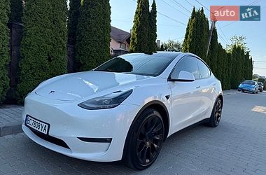 Tesla Model Y  2021