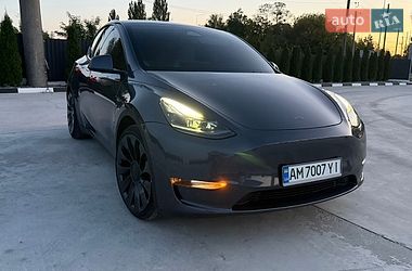 Tesla Model Y  2023