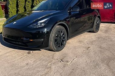 Tesla Model Y  2022