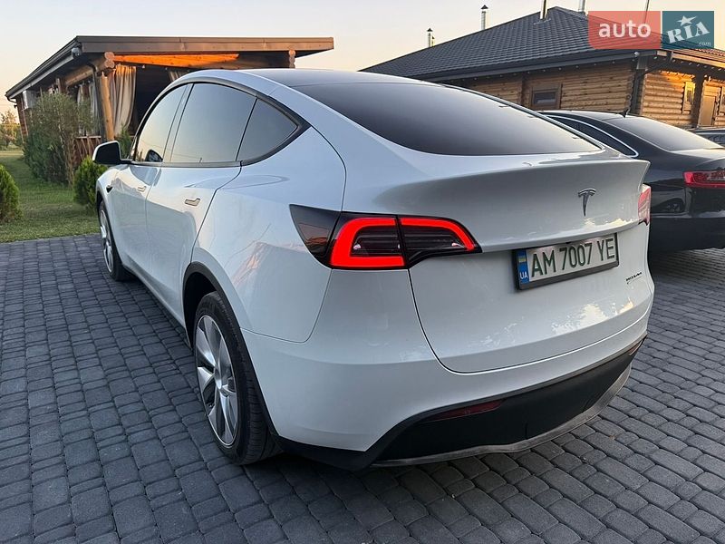 Внедорожник / Кроссовер Tesla Model Y 2023 в Звягеле