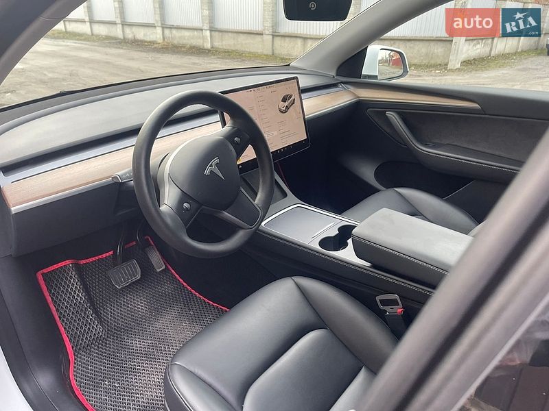 Внедорожник / Кроссовер Tesla Model Y 2023 в Звягеле
