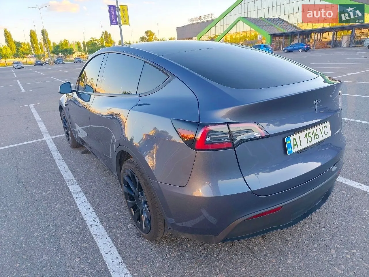 2023 Tesla Model Y - мініатюра 5