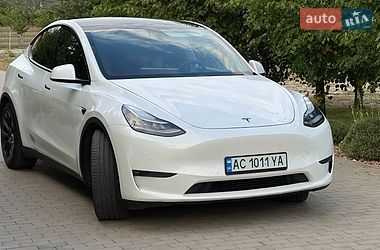 Tesla Model Y  2020