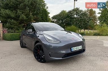 Tesla Model Y  2022