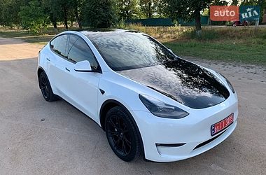 Tesla Model Y  2020