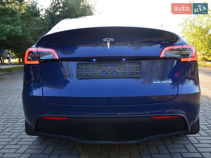 Позашляховик / Кросовер Tesla Model Y 2024 в Дрогобичі