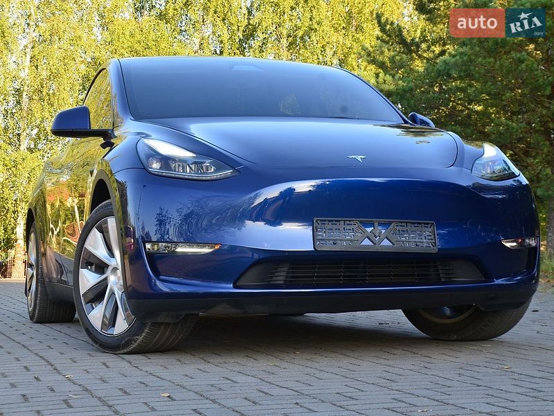 Позашляховик / Кросовер Tesla Model Y 2024 в Дрогобичі