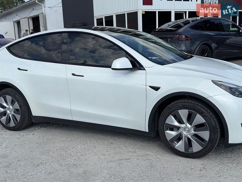 Внедорожник / Кроссовер Tesla Model Y 2023 в Виннице