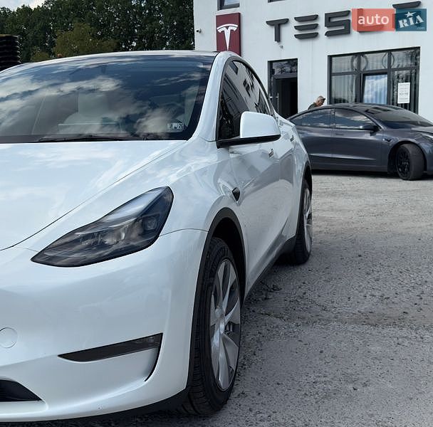 Внедорожник / Кроссовер Tesla Model Y 2023 в Виннице