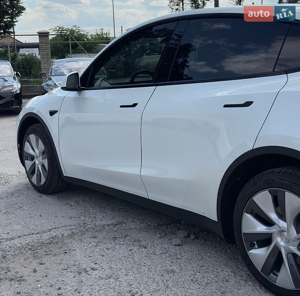 Внедорожник / Кроссовер Tesla Model Y 2023 в Виннице