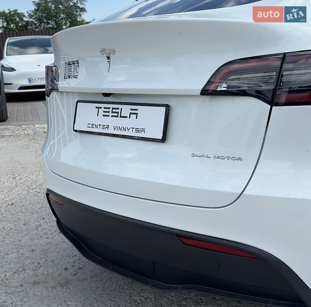 Внедорожник / Кроссовер Tesla Model Y 2023 в Виннице