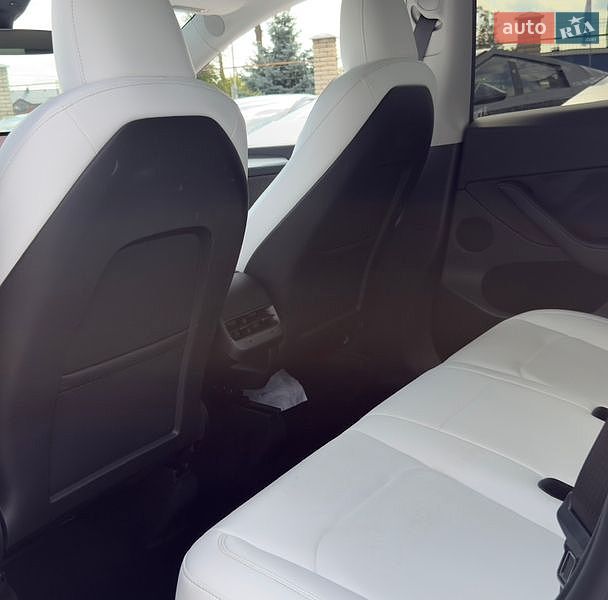 Внедорожник / Кроссовер Tesla Model Y 2023 в Виннице