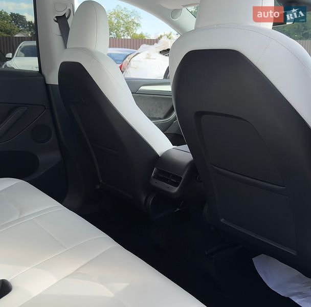 Внедорожник / Кроссовер Tesla Model Y 2023 в Виннице