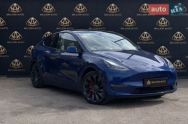 Tesla Model Y  2023