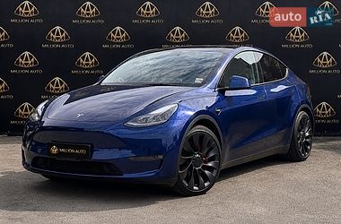 Внедорожник / Кроссовер Tesla Model Y 2023 в Киеве фото 3 Внедорожник / Кроссовер Tesla Model Y 2023 в Киеве