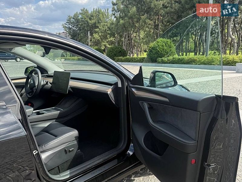 Внедорожник / Кроссовер Tesla Model Y 2024 в Днепре