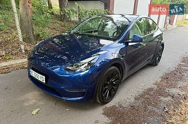 Tesla Model Y  2021