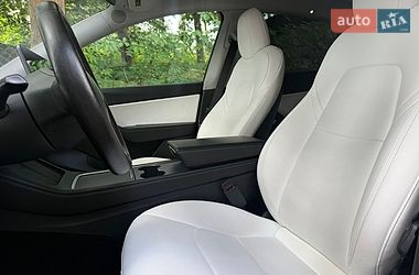 Внедорожник / Кроссовер Tesla Model Y 2021 в Львове