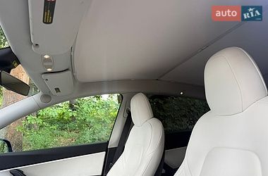 Внедорожник / Кроссовер Tesla Model Y 2021 в Львове