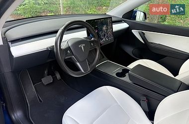 Внедорожник / Кроссовер Tesla Model Y 2021 в Львове
