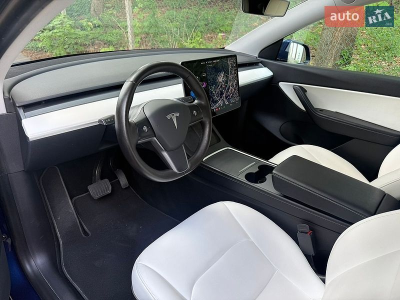Внедорожник / Кроссовер Tesla Model Y 2021 в Львове