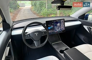 Внедорожник / Кроссовер Tesla Model Y 2021 в Львове