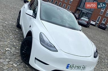 Tesla Model Y  2021