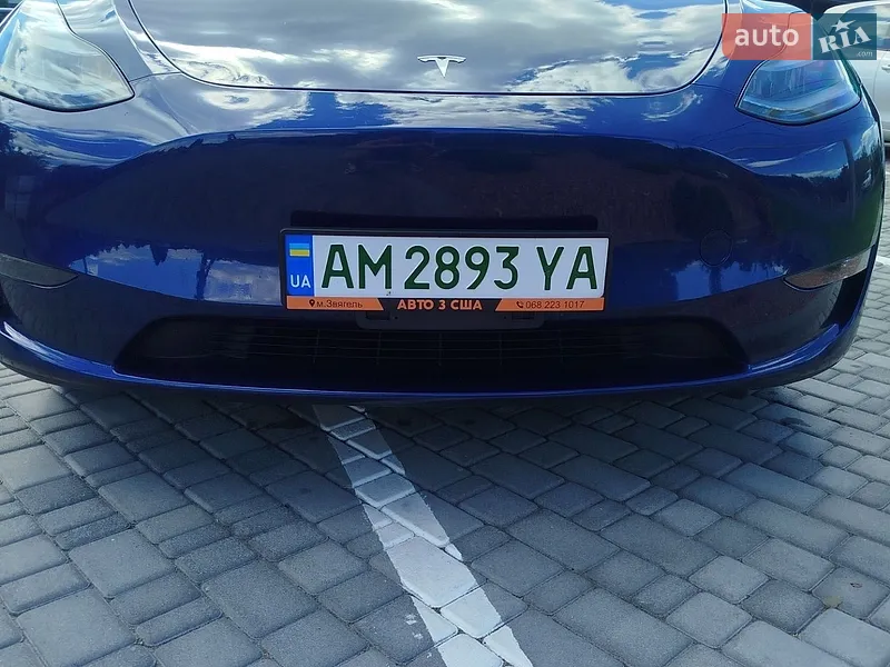Tesla Model Y 2023