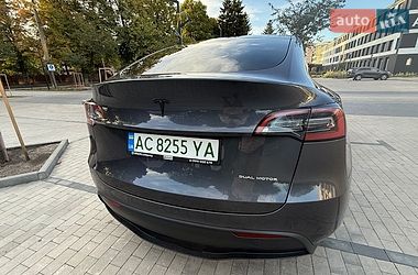 Tesla Model Y  2022