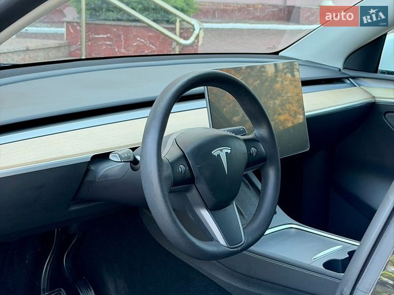 Внедорожник / Кроссовер Tesla Model Y 2023 в Одессе