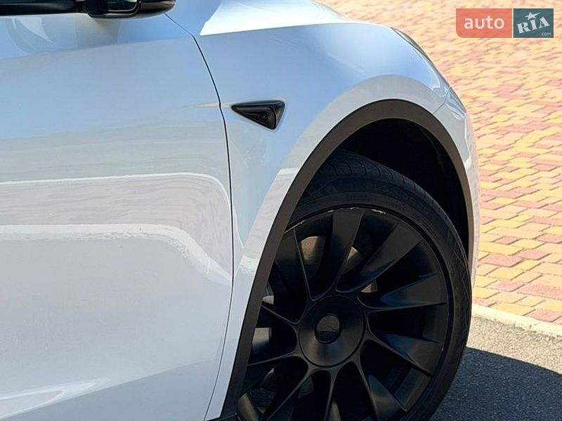 Внедорожник / Кроссовер Tesla Model Y 2023 в Одессе